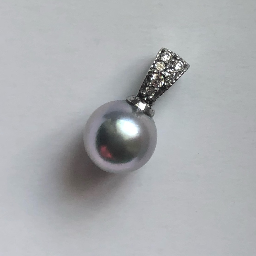 14KW Pave Diamond Peal Pendant